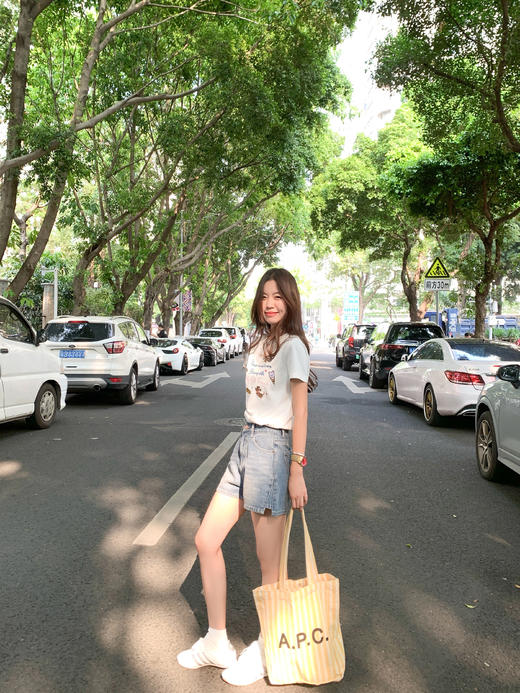 <曾小咸推荐>现货秒杀！微信超特价！百搭白色字母绣花宽松圆领短袖T恤 日常119.99 立减64 秒杀55.99！ 商品图11