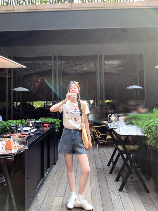 <曾小咸推荐>现货秒杀！微信超特价！百搭白色字母绣花宽松圆领短袖T恤 日常119.99 立减64 秒杀55.99！ 商品图5