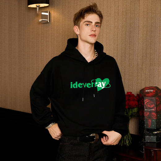IDEVERRAY国潮植绒刺绣字母卫衣男连帽复古宽松黑白简约情侣上衣 商品图3
