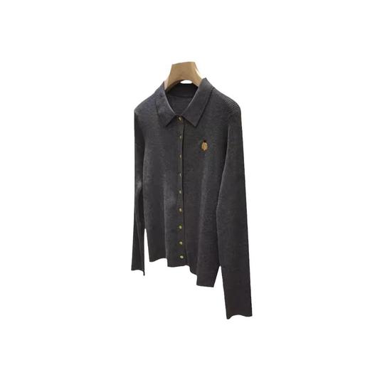 【清仓款 不退换】手感软糯细腻，甄选超细羊毛！2025法式Polo领刺绣珠片羊毛针织开衫女款！ 商品图4