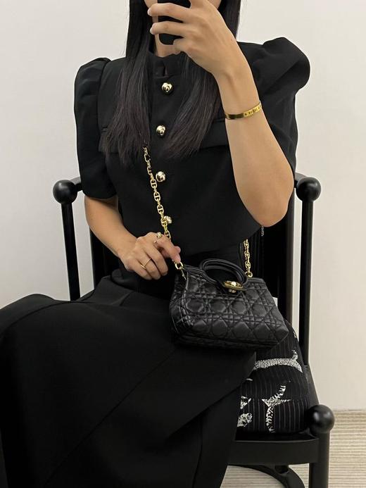 迪奥 Jolie Handle CD扣环 白色树脂珠饰 藤格纹羊皮革 单肩斜挎手提包 迷你 女款 黑色（LZ） 商品图4