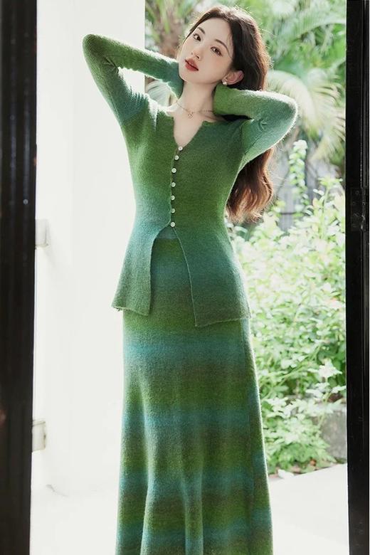 SIA SAYLOR 绿色渐变针织开衫半裙套装 21440 商品图7