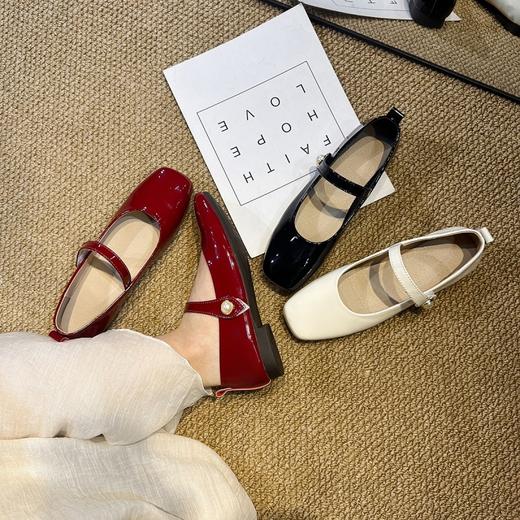 【三个款式任选】步印气质浅口单鞋合集 小香风轻奢T字带乐福鞋/亮面玛丽珍鞋/小方头浅口单鞋 鞋面柔软不挤脚 优雅通勤简约大方 商品图2