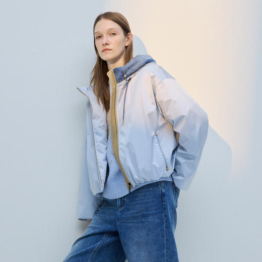 谜底连帽短款羽绒服2025冬季新品大廓形牛仔拼接绣花女254MY1470 商品图1