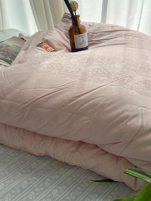 LHX1820  黄金蚕丝羊绒冬被 商品图8