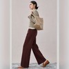 优选丨降温必备【Louise Arbegue“山茶花精油”松弛感直筒裤】-5℃至15℃抗风保暖 蚕丝+羊毛混纺+山茶油精华润肤 蚕丝滑过肌肤，羊毛裹住暖意！ 商品缩略图3
