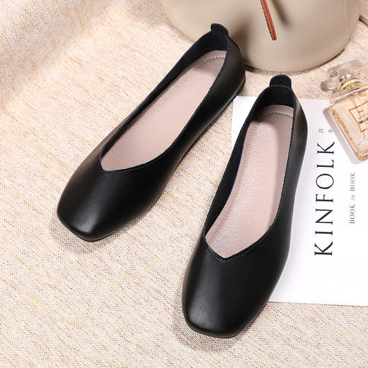 【三个款式任选】步印气质浅口单鞋合集 小香风轻奢T字带乐福鞋/亮面玛丽珍鞋/小方头浅口单鞋 鞋面柔软不挤脚 优雅通勤简约大方 商品图6