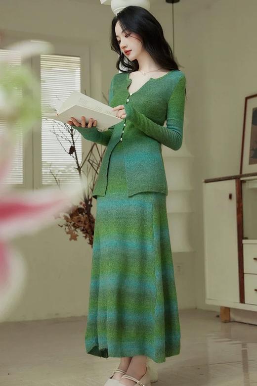 SIA SAYLOR 绿色渐变针织开衫半裙套装 21440 商品图3