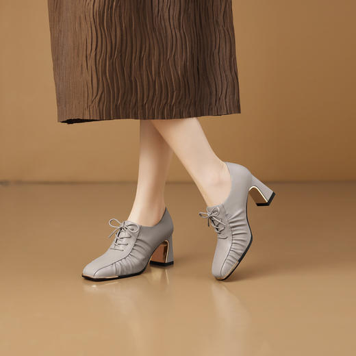 【预售5天】复古英伦系带真皮粗跟深口单鞋女春秋新款方头高跟鞋女HY&H3726 商品图4