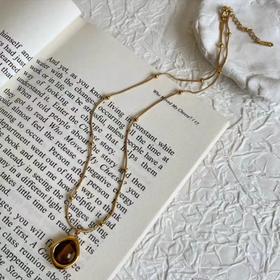 琥珀流光复古气质虎眼石项链