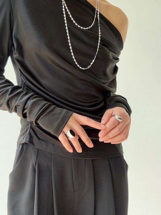 SIJIA｜AW2558 黑色醋酸针织褶皱上衣 商品图2