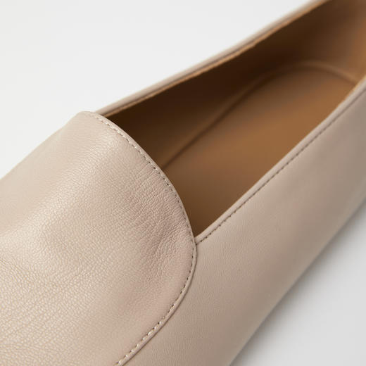 ROMI STUDIO“气质新贵”羊皮圆头一脚蹬米白平底单鞋RWBAP31781 商品图3