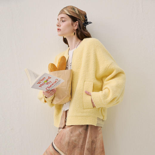 谜底短款大衣长袖2025冬季新品柔软舒适后幅拼接印花女254MD1651 商品图1