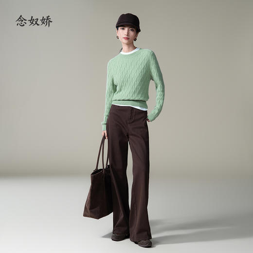 【商场同款】CNK4090 绿茵色“舒缓毛衫” 松身版型 扭花毛织设计减龄有质感 适中造型袖遮臂美化肩型 轻柔绵羊毛/兔毛纱线 温暖毛衣 商品图10