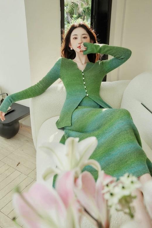 SIA SAYLOR 绿色渐变针织开衫半裙套装 21440 商品图6
