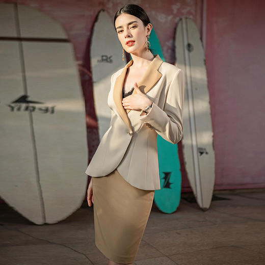 IWY/职业装气质女神范套装时尚西装外套简约轻熟风套裙主持人正装C1335+PS1334 商品图5