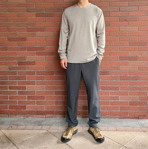 25秋冬-精品男士防泼水轻户外压胶软壳抓绒长裤 断码清仓不退不换。 商品图7