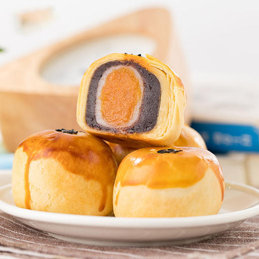 夹心蛋黄酥1100g/盒 20枚装 红豆味雪媚娘 咸蛋黄 糕点 点心 零食 味滋源 商品图3