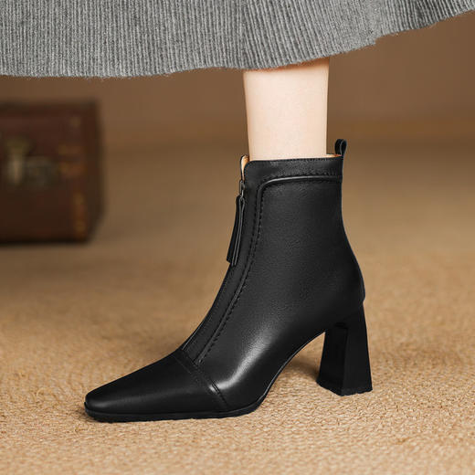 【预售5天】秋冬气质高跟前拉链棕色短靴女新款复古真皮方头粗跟百搭马丁靴DS&1902 商品图0