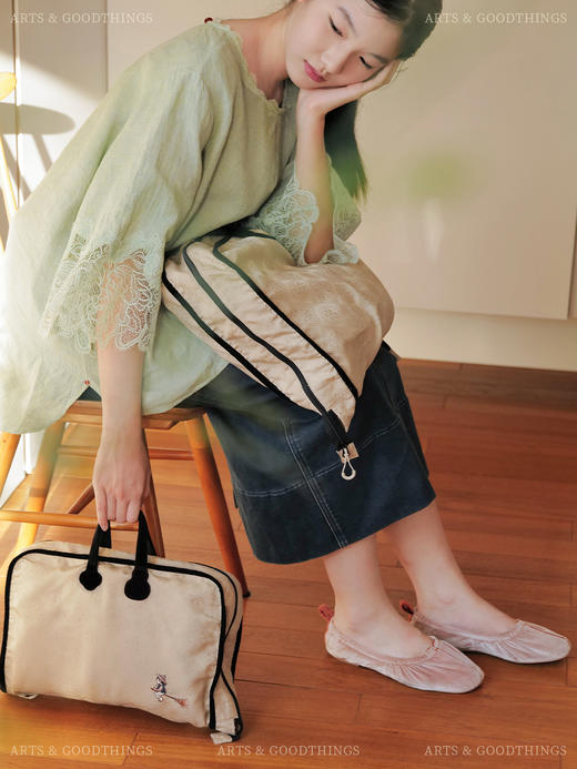 一起遨游 秘玉团花织锦 尼龙拒水耐用 旅行收纳袋 山林曦照 商品图2