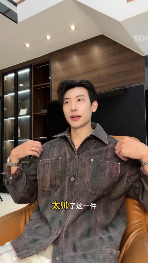 J59192SDSA男士秋冬新款痞帅男装潮流撞色印花翻领夹克时尚做旧休闲外套 商品图0