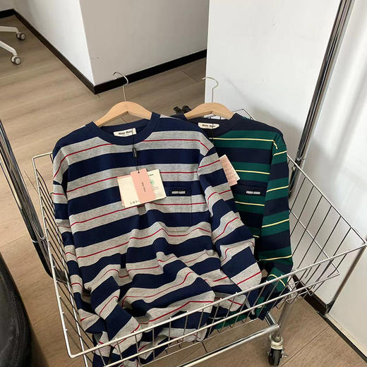 miu的配色都太喜欢了！敲显白的miu家条纹长袖T恤！ 商品图13