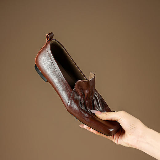 【预售5天】真皮优雅复古软皮低跟单鞋女新款方头妈妈鞋一脚蹬舒适小皮鞋XMN&H883 商品图3