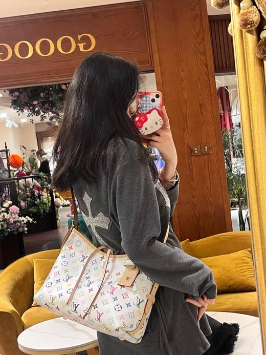 驴家 LV Takashi Murakami村上隆 联名款 Carryall 可调节肩带系带闭合 白三彩 涂层帆布 购物袋手提单肩包  (JPH) 商品图6