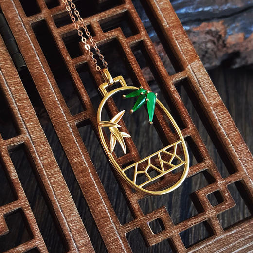 【天然正品】A货翡翠AU750黄金镶天然细腻冰种竹叶造型（竹报平安）满绿翡翠吊坠项链链长：45CM（长度可调节）女士230925NJM26现售价：3880 商品图6