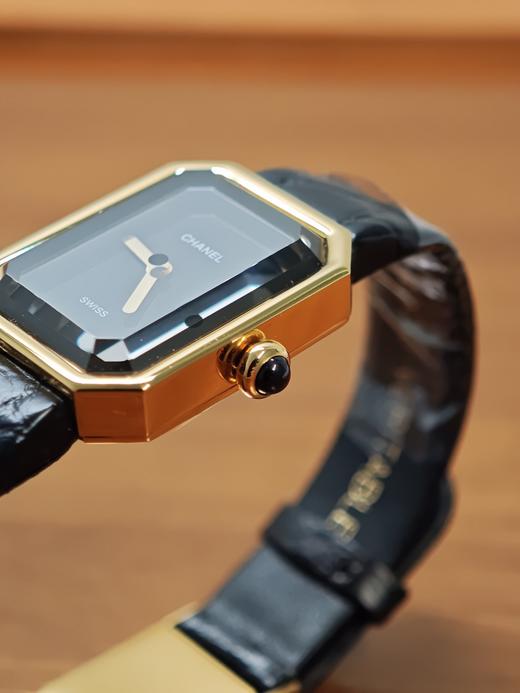 TB97-CHANEL方糖手表石英表女 金表壳 黑色表盘黑色表带（SH） 商品图3