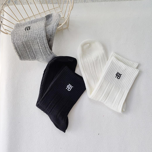 基础-简约字母提花男袜-纪念日百货门店同款165444494 商品图5
