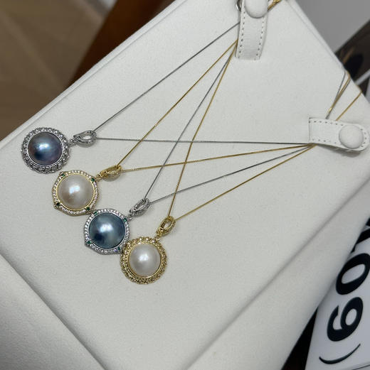 甄珠贝 出口外贸订单 海水马贝吊坠 强光，基本无暇或微微瑕 万能吊坠头 精致感满满的合金配件（不含925银链） 商品图0