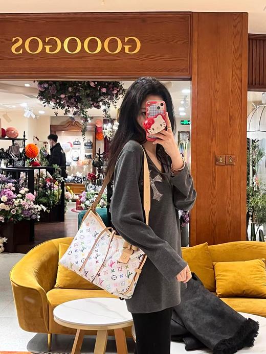 驴家 LV Takashi Murakami村上隆 联名款 Carryall 可调节肩带系带闭合 白三彩 涂层帆布 购物袋手提单肩包  (JPH) 商品图5