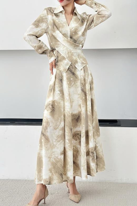 Le Malene 浅咖色V领印花衬衫半裙套装 18714 商品图2