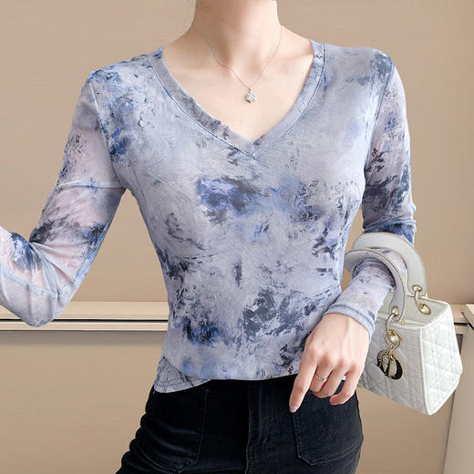 时尚洋气高弹网长袖，印花V领T恤打底衫上衣KQL-A55F8590 商品图0