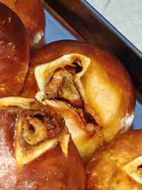 【下单现烤不接急单】【四只】川渝辣酸豆角牛肉沫/咖喱鸡肉/川渝辣小龙虾/酱香鸡肉/法兰克福牛肉香肠芝士碱包