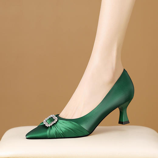 【预售5天】丝绸真皮优雅尖头浅口单鞋女细跟新款时尚时装高跟鞋女鞋HY&H3355 商品图0