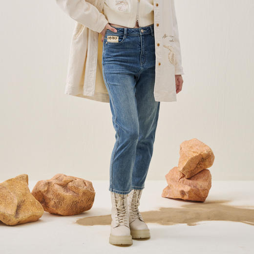 谜底牛仔裤九分裤2025冬季新品弹力舒适复古拼布绣花女254MJ1634 商品图1