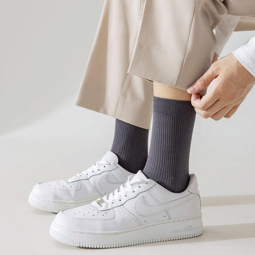 基础-简约细坑条男袜-纪念日百货门店同款165743128 商品图3