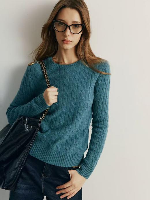 进口澳洲羊毛上羊绒拧花经典毛衣 商品图11