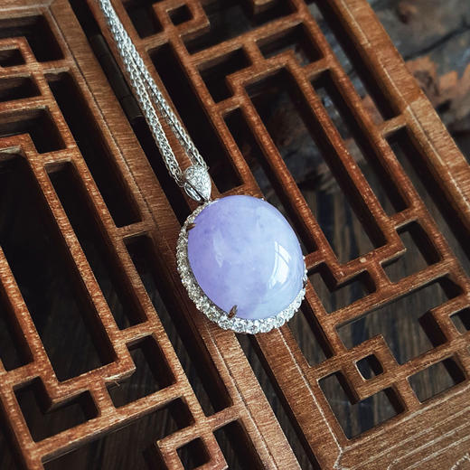 【天然正品】A货翡翠AU750收藏级白金豪镶钻镶天然细腻糯冰种浓紫紫罗兰蛋面翡翠戒指项链两用款18号（戒圈可改）女士230925NJM20现售价：28800 商品图7