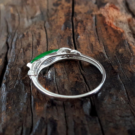 【天然正品】A货翡翠AU750白金镶钻镶天然细腻糯种马眼型满绿翡翠戒指20号（戒圈可改）女士230925NJM24现售价：3880 商品图4