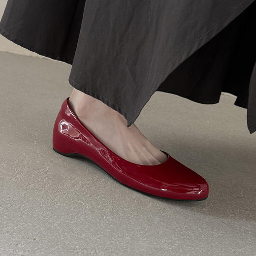 【预售5天】新款春秋法式羊漆皮圆头粗跟单鞋女浅口一脚蹬女鞋中跟通勤鞋XDD&D-3359 商品图0