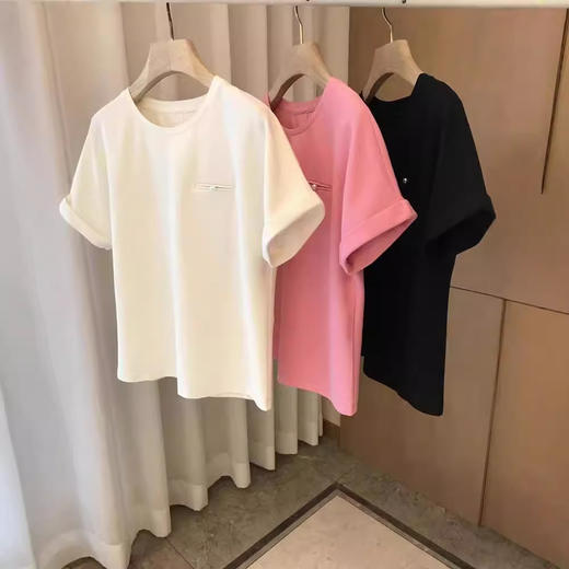 【清仓款，无退换】日资外贸单！闭眼入手~小众极简风珍珠扣丝光珠地棉圆领短袖T恤女 商品图1