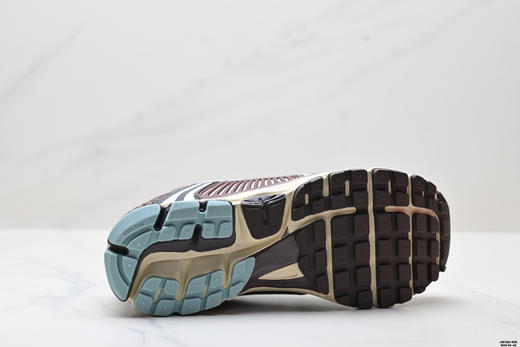 耐克Nike Zoom Vomero 5复古休闲运动慢跑鞋CI1694-300男女鞋 商品图8