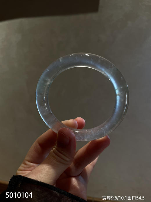 玻璃种圆镯【5010104】圈口54.5~具体价格微信咨询 商品图1