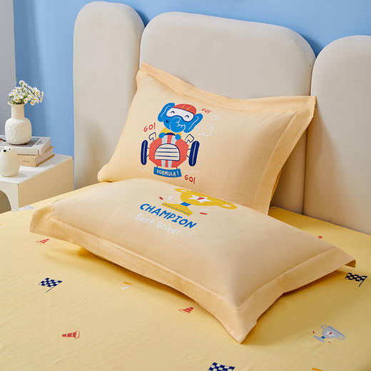 多喜爱 全棉/磨毛印花时尚四件套 梦幻乐之园/狮子工程队/欢乐城堡屋/飚速赛车/怪兽派对/小恐龙派对 hl【100%棉】【柔软亲肤】【童趣卡通】耐洗耐磨 不易褪色 商品图10