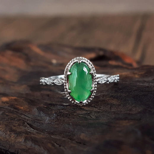 【天然正品】A货翡翠AU750白金镶钻镶天然细腻冰种飘花蛋面满绿翡翠戒指16号（戒圈可改）女士230925NJM32现售价：2980 商品图4