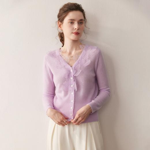 「高货qj」全新升级【铂金会员330/天猫439/差价109】(04623)洛诗琳设计感羊绒开衫2025秋冬气质V领蕾丝花边针织开衫 商品图1