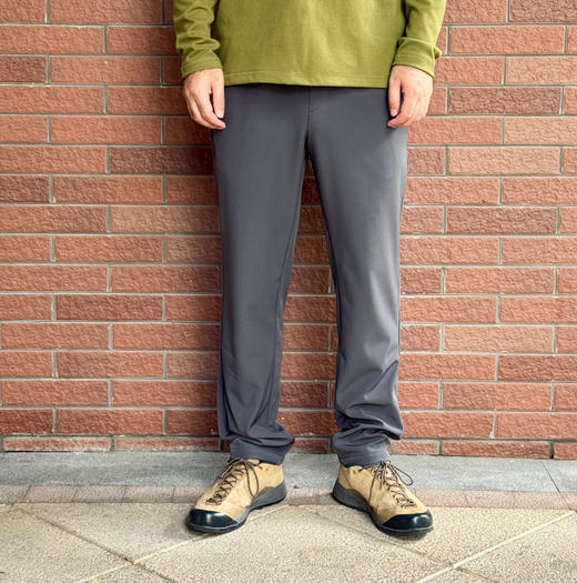 25秋冬-精品男士防泼水轻户外压胶软壳抓绒长裤 断码清仓不退不换。 商品图10